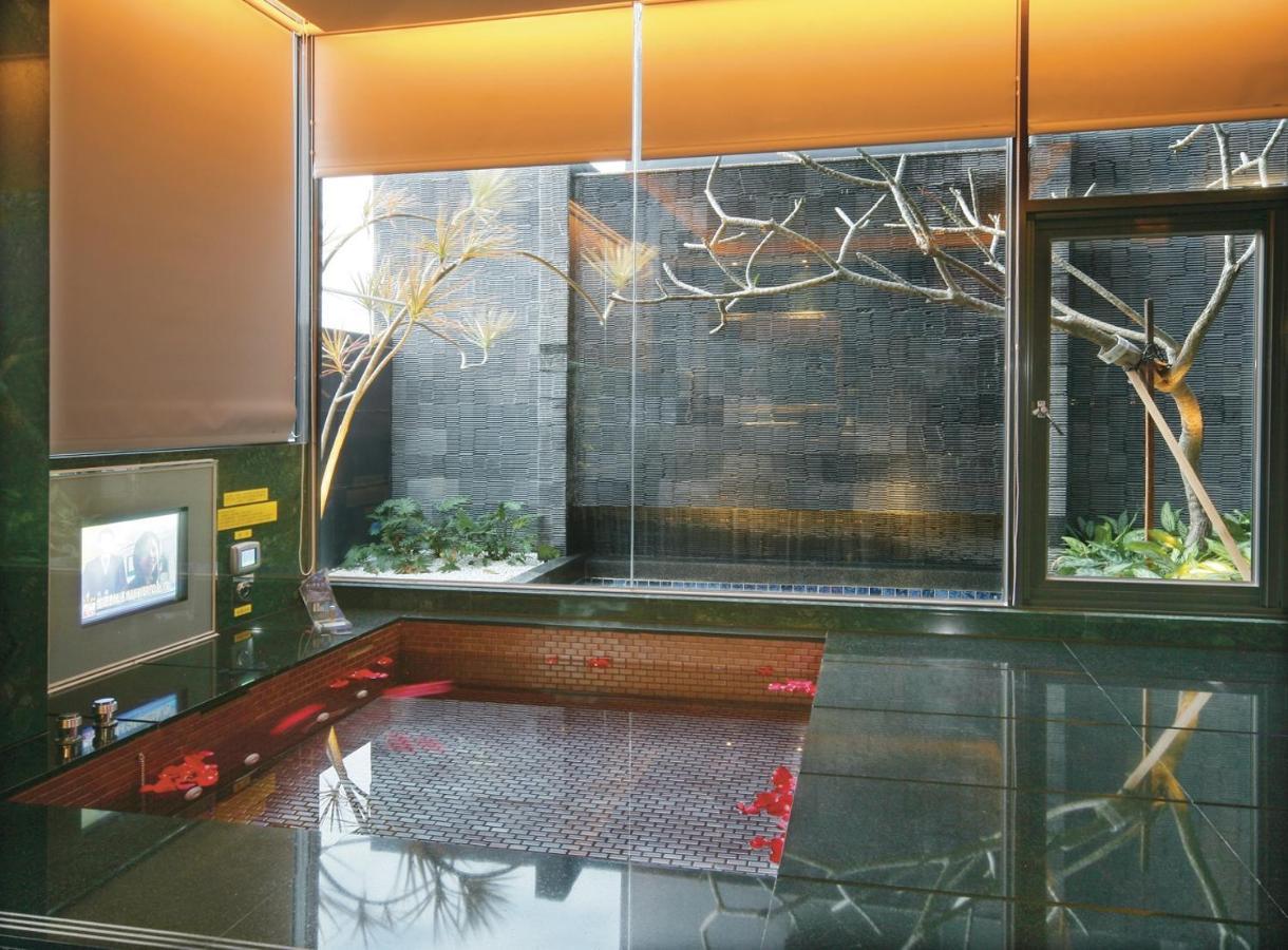 Spring Young Motel Fengyuan Exterior foto