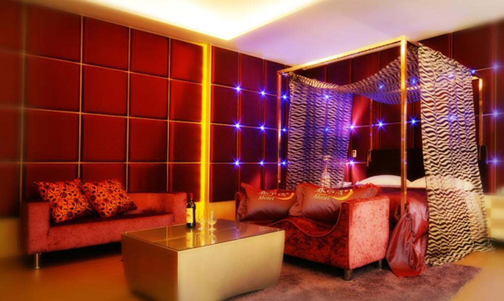 Spring Young Motel Fengyuan Exterior foto