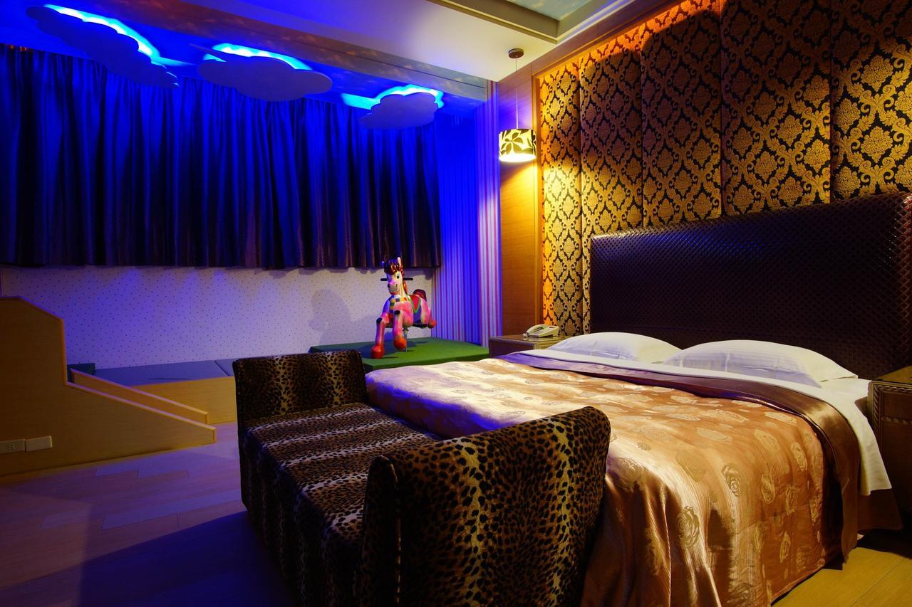 Spring Young Motel Fengyuan Exterior foto
